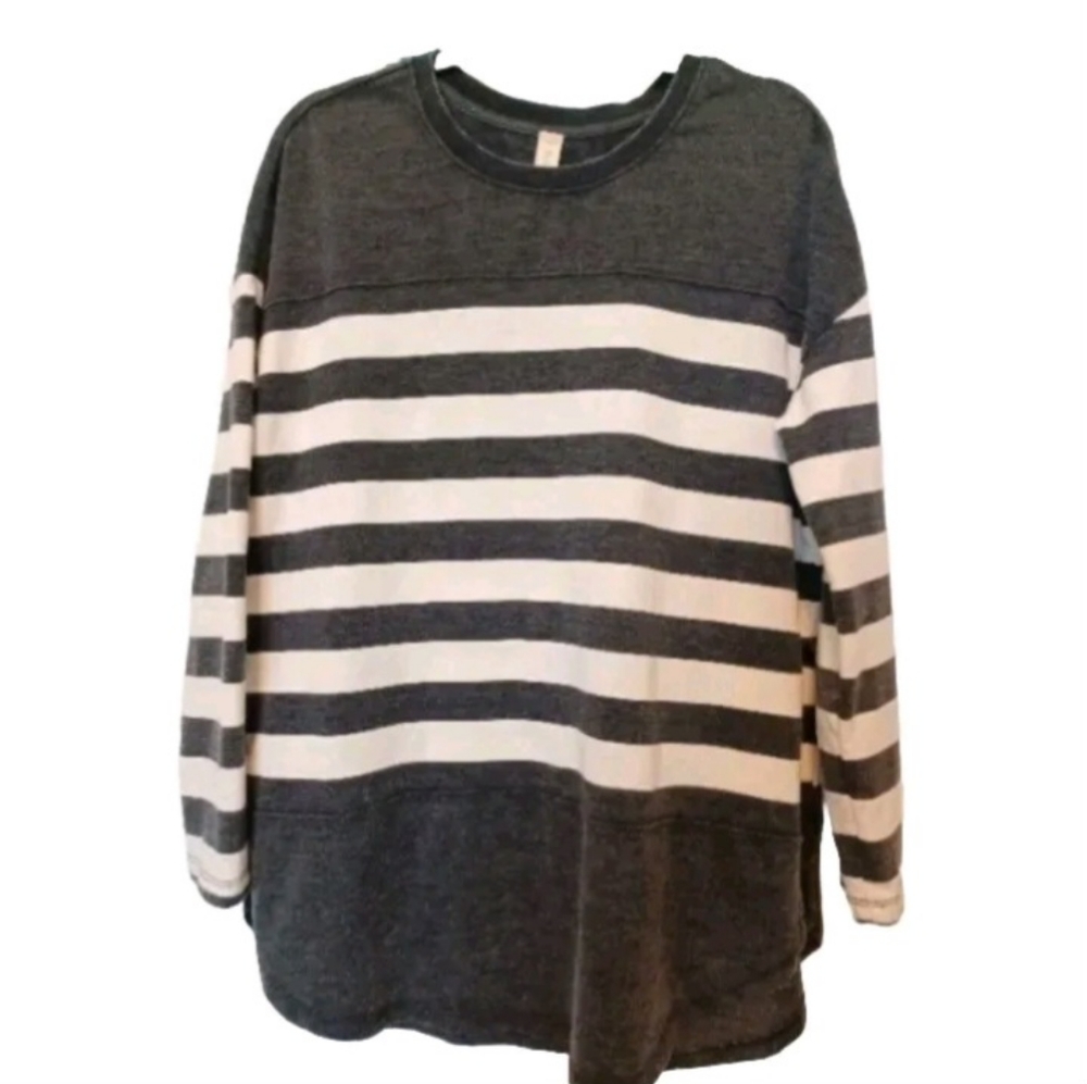Altar'd State pullover top, size Small - Picture 1 of 5